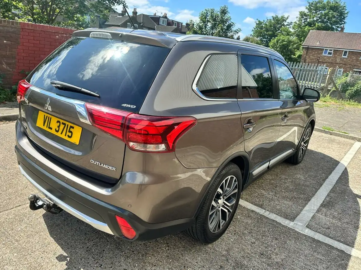 2016-mitsubishi-outlander-22di-d-gx3-7st-auto-big-7