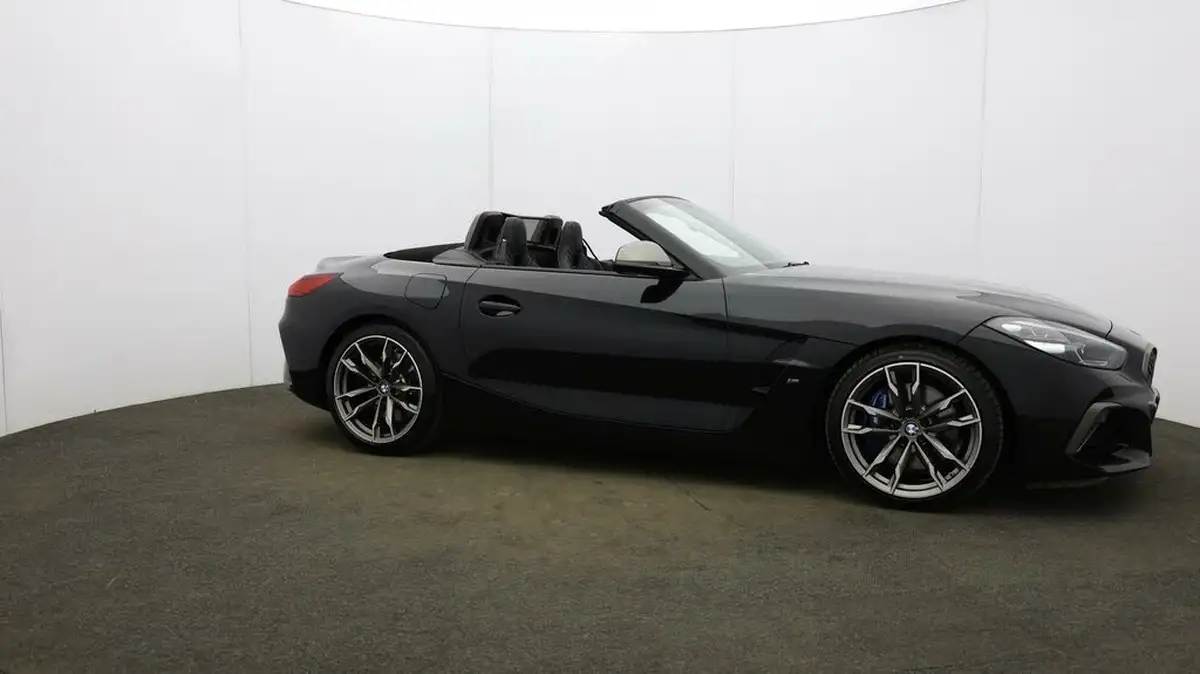 2021-bmw-z4-30-m40i-big-49