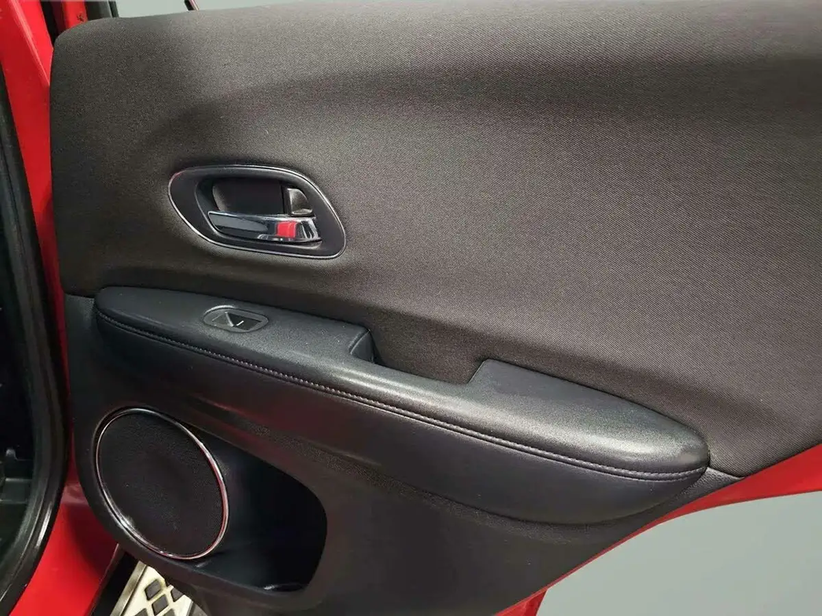2016-honda-hr-v-16-i-dtec-se-navi-big-48