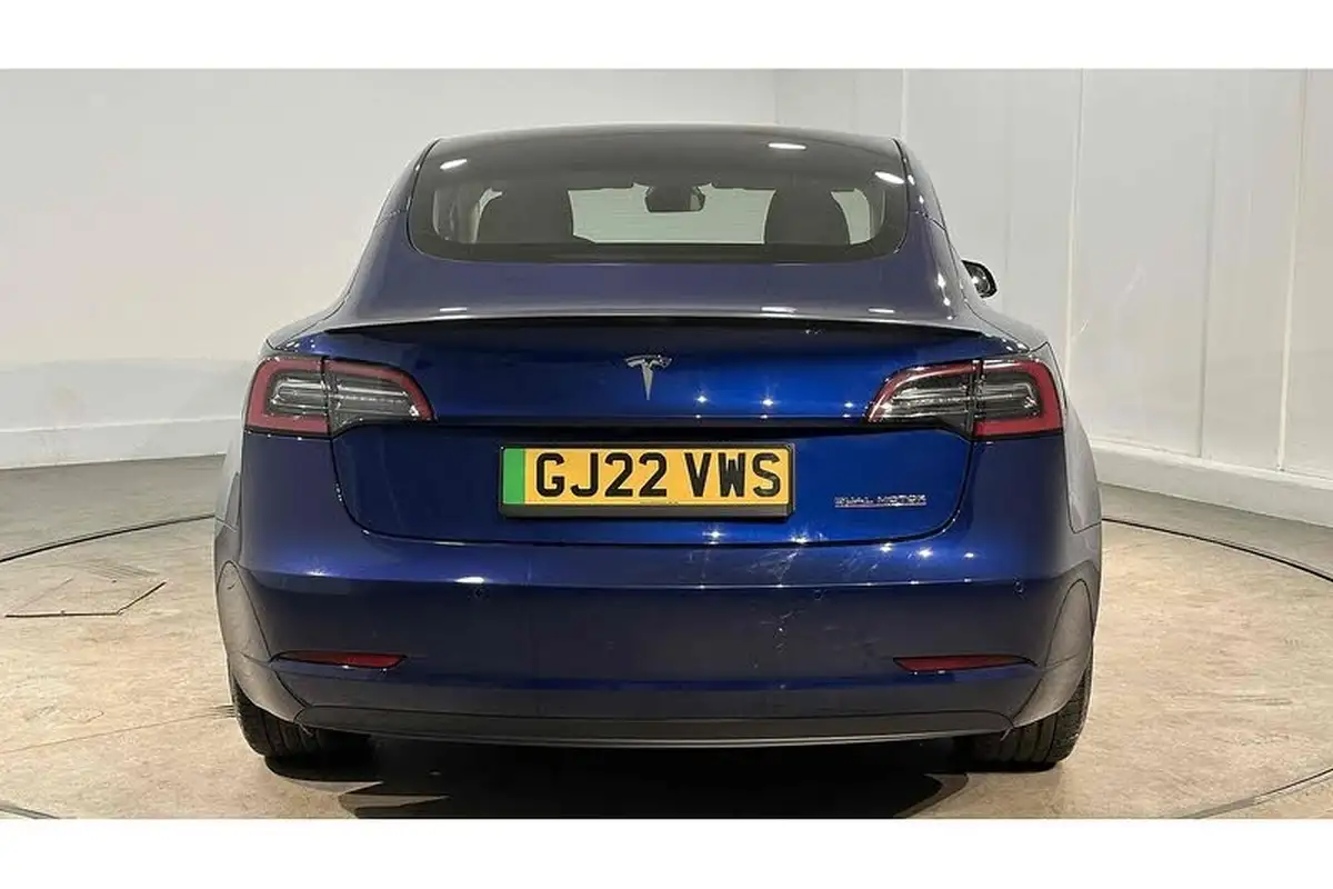 2022-tesla-model-3-e-performance-big-9