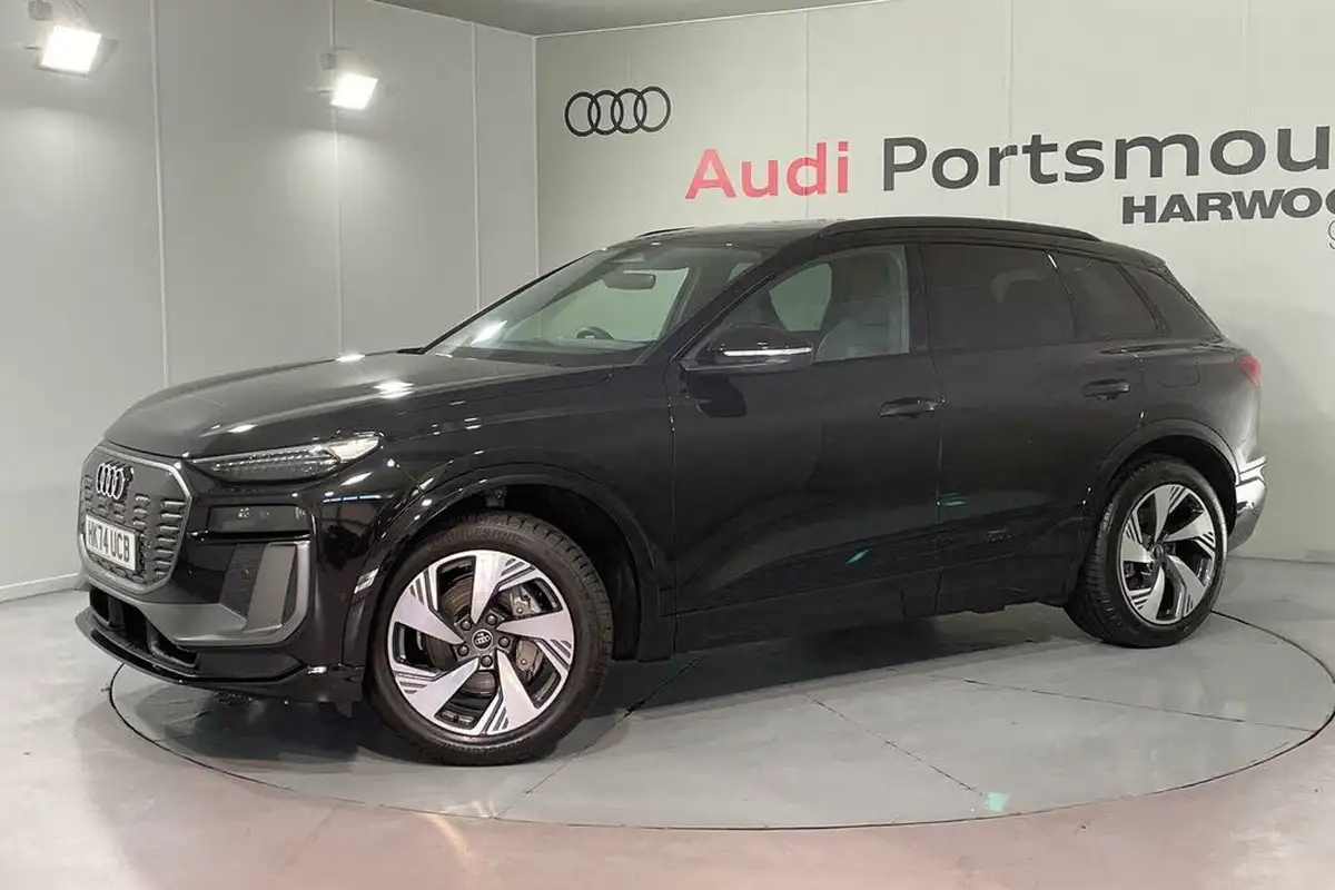 2024-audi-q6-e-tron-big-5