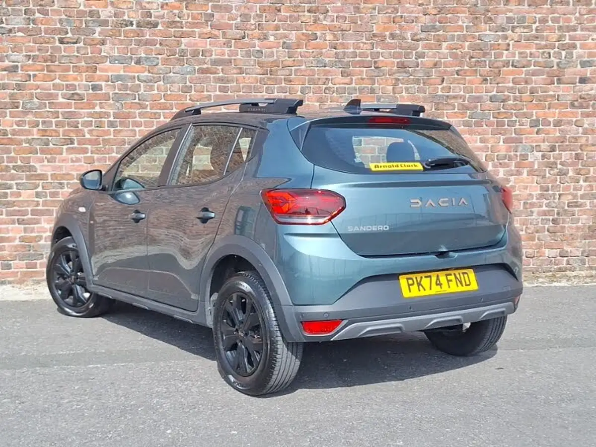 2024-dacia-sandero-stepway-10-tce-extreme-110bhp-big-1