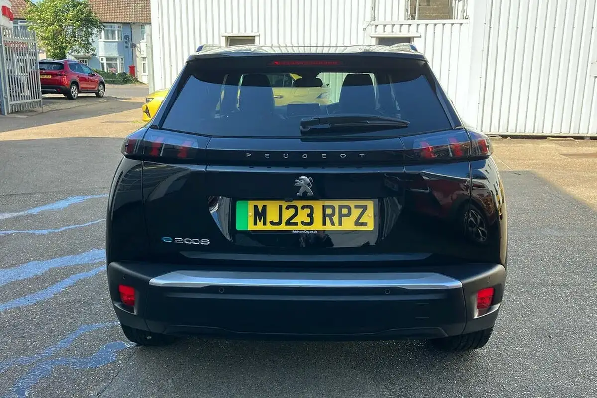 2023-peugeot-2008-suv-e-allure-premium-big-6