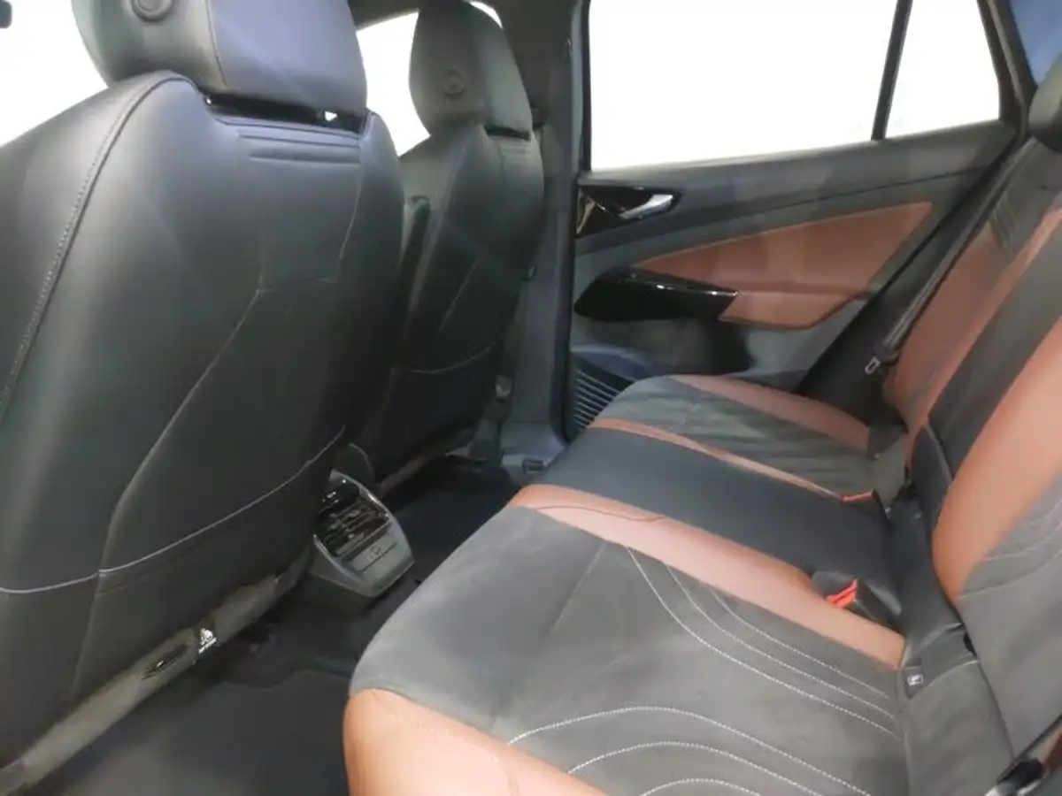 2022-volkswagen-id4-e-life-148ps-52kwh-pure-performance-big-5