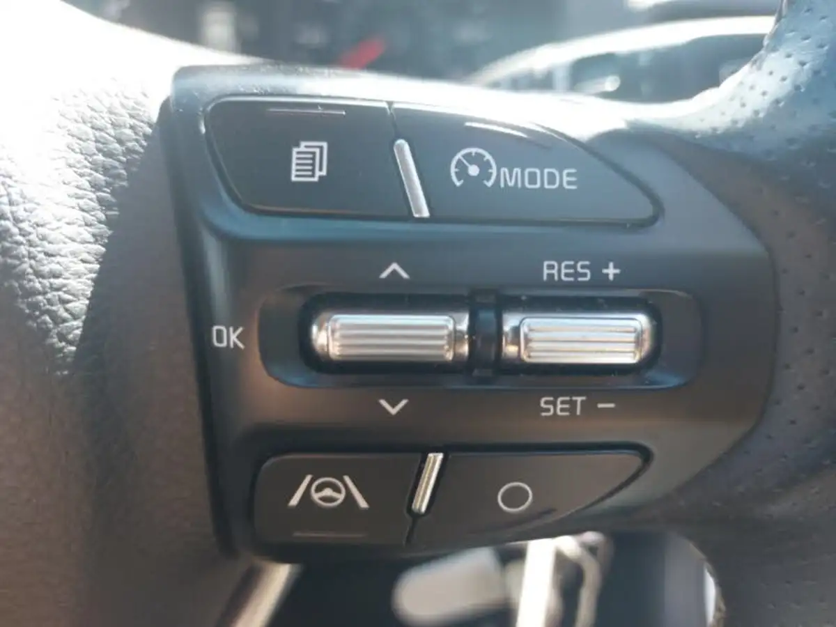 2022-kia-stonic-10-t-gdi-gt-line-118bhp-48v-big-12