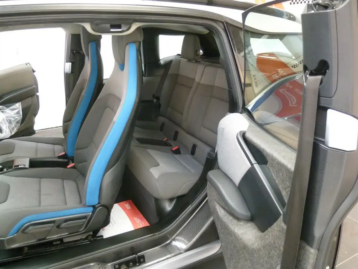 2018-bmw-i3-e-94-ah-extended-range-i3-fluid-grey-package-big-13