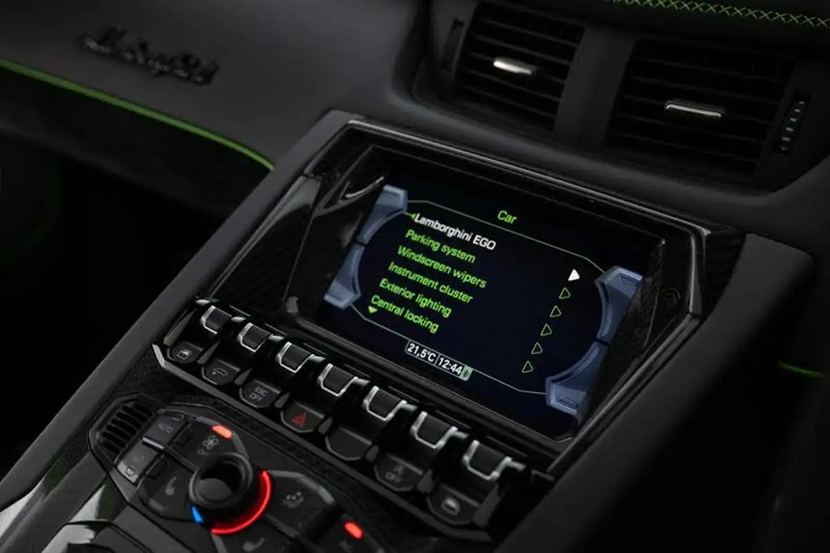 2021-lamborghini-aventador-65-svj-roadster-big-12