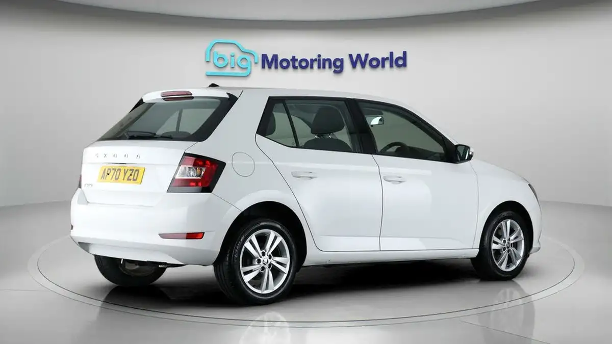 2020-skoda-fabia-10-mpi-se-60ps-hatchback-big-7
