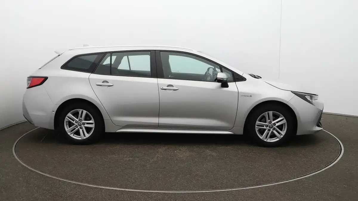 2021-toyota-corolla-18-vvt-i-icon-tech-spare-wheel-touring-sports-5d-big-48
