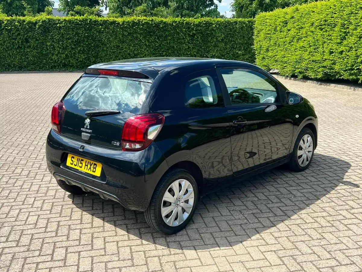 2015-peugeot-108-10-active-hatchback-3d-big-5