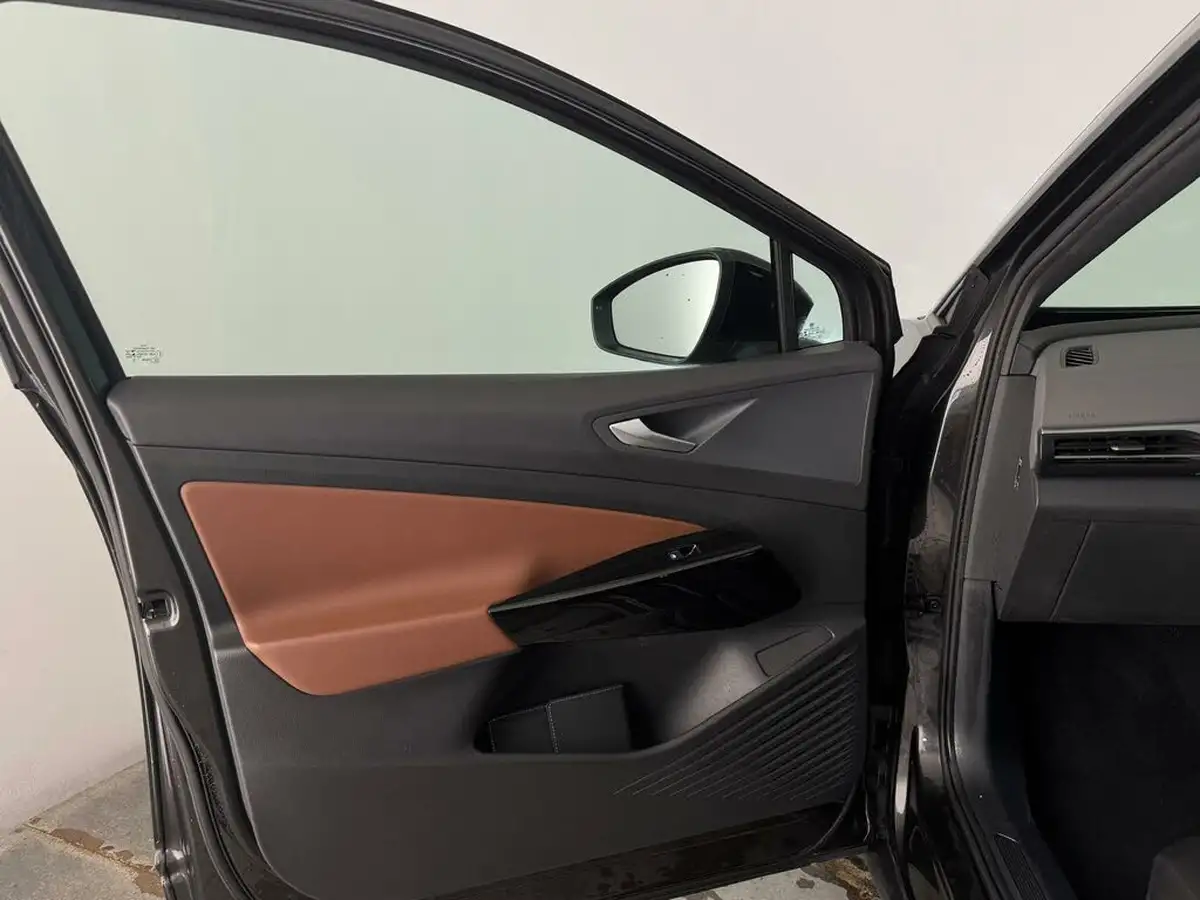 2021-volkswagen-id4-e-first-edition-big-8