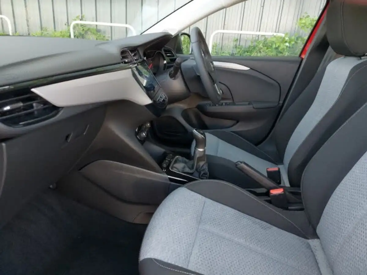 2024-vauxhall-corsa-12i-design-big-4
