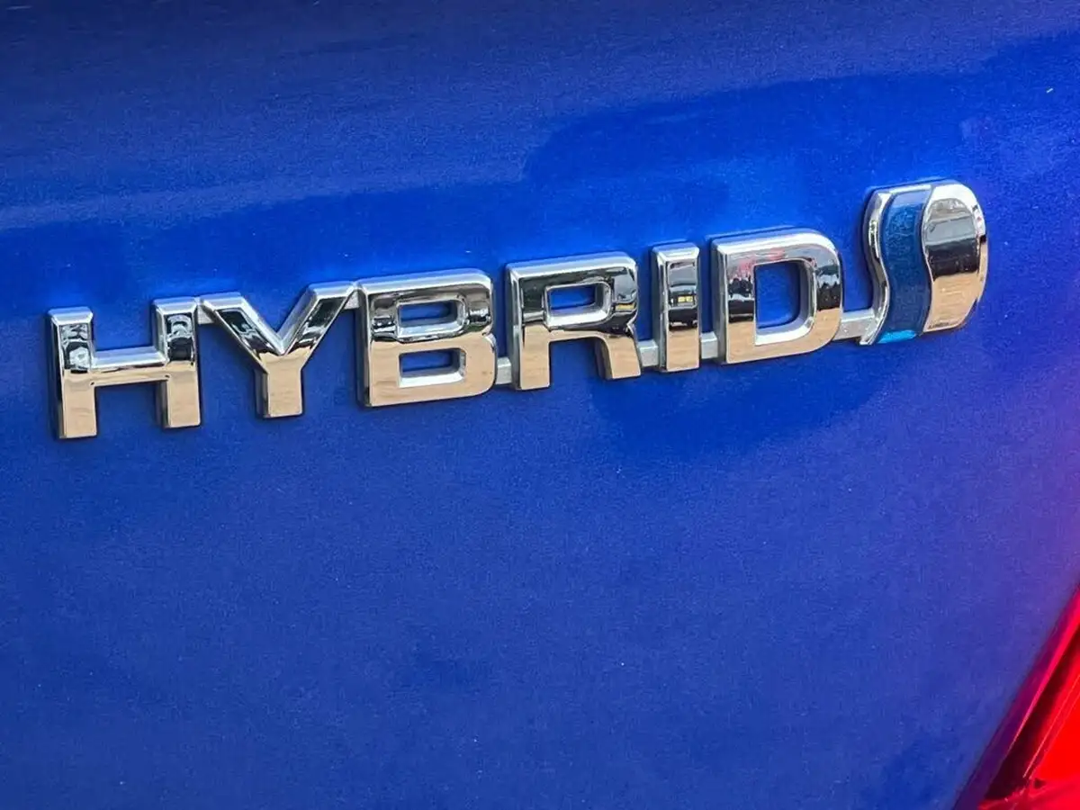 2022-toyota-c-hr-18-vvt-i-gr-sport-big-11
