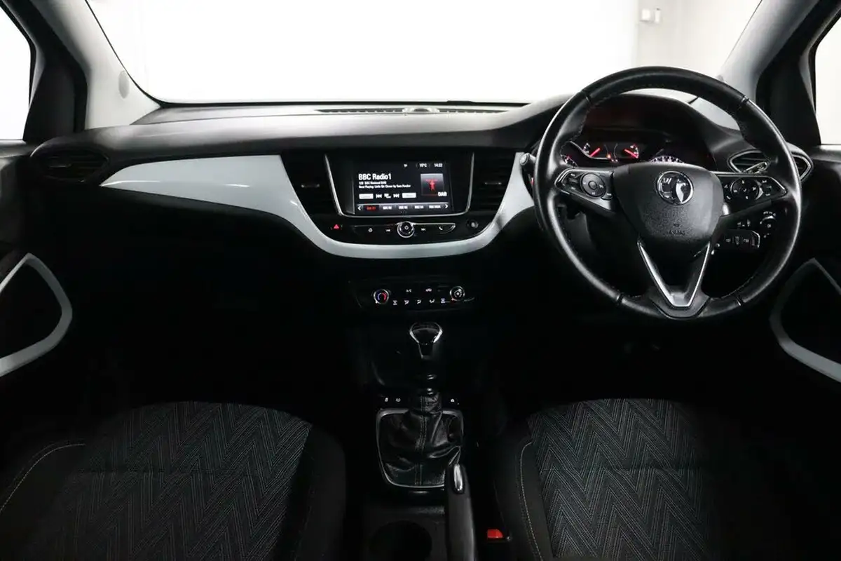2020-vauxhall-crossland-x-12-griffin-110ps-big-37