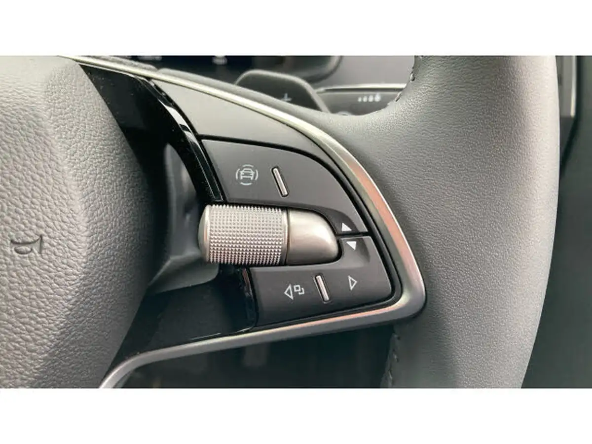 2024-skoda-karoq-15-tsi-se-l-dsg-big-17