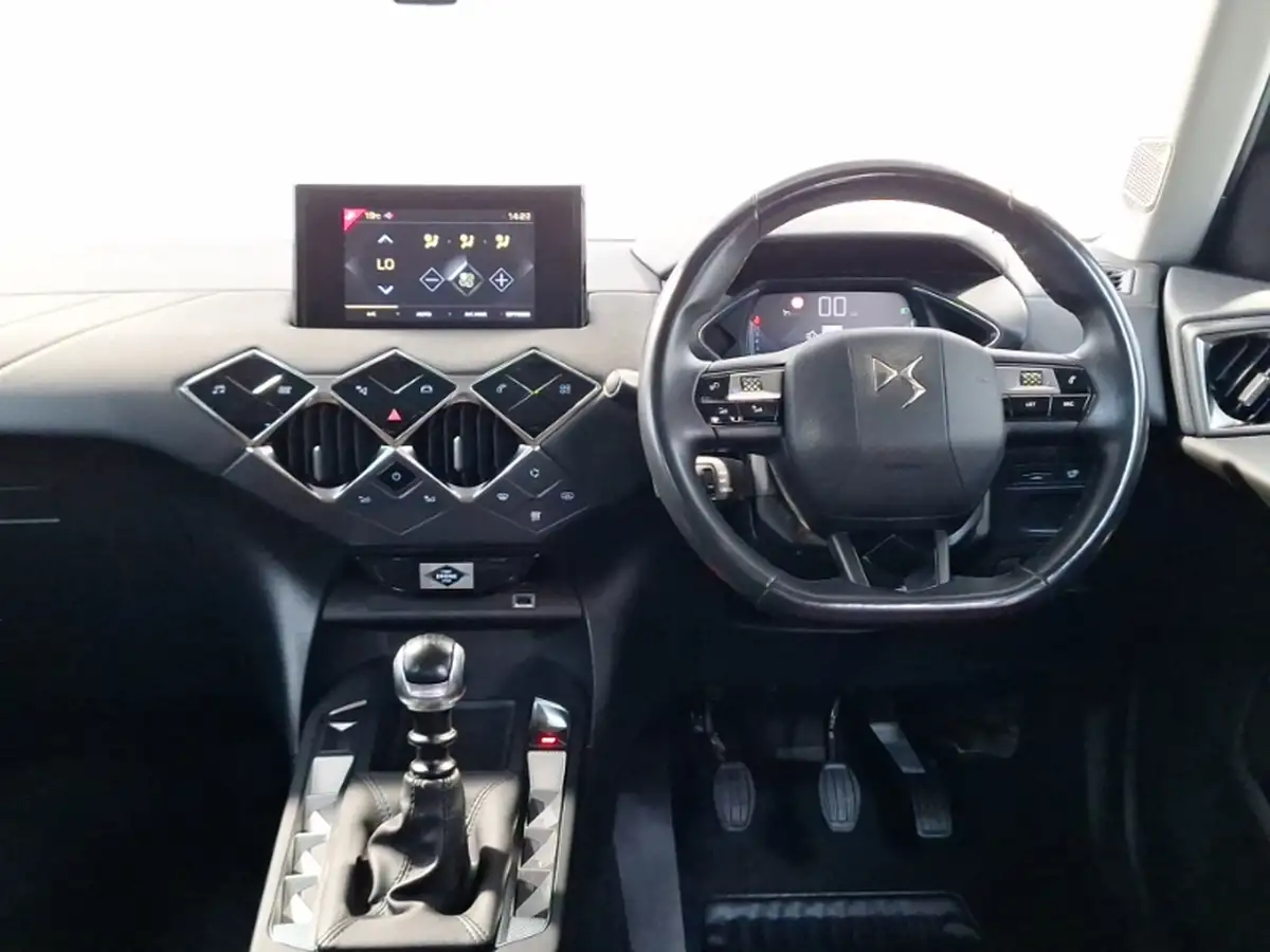 2022-ds-ds-3-crossback-12-puretech-bastille-101ps-big-6