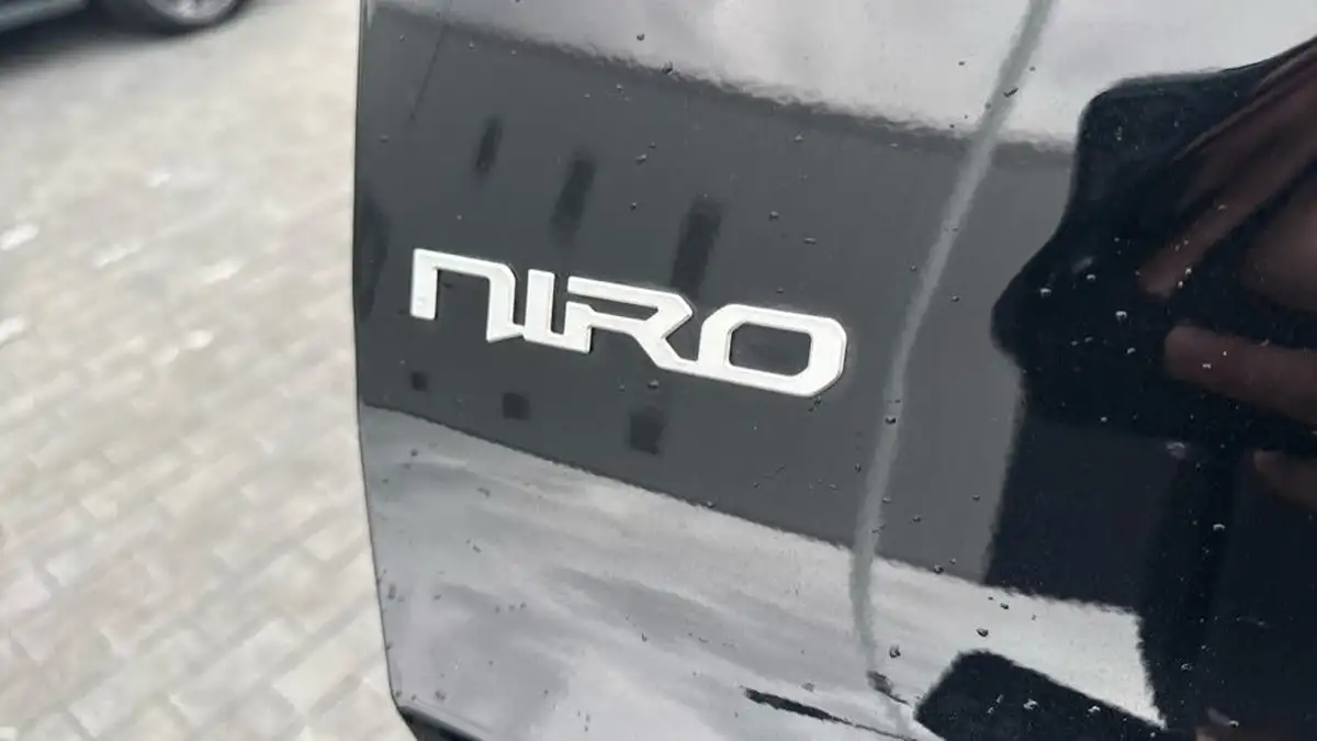 2024-kia-niro-ev-e-2-big-17