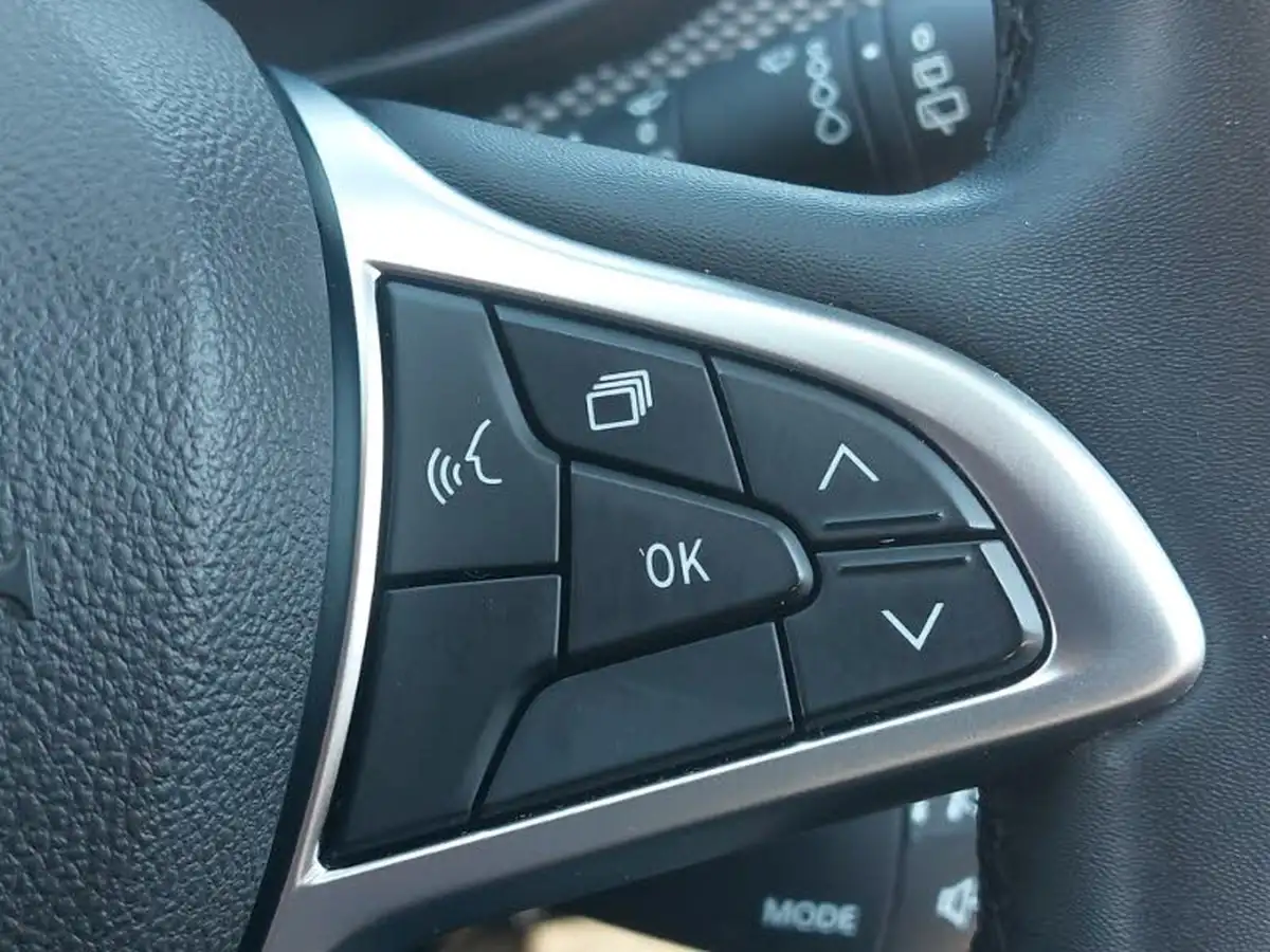 2022-dacia-sandero-stepway-10-tce-comfort-90bhp-big-17