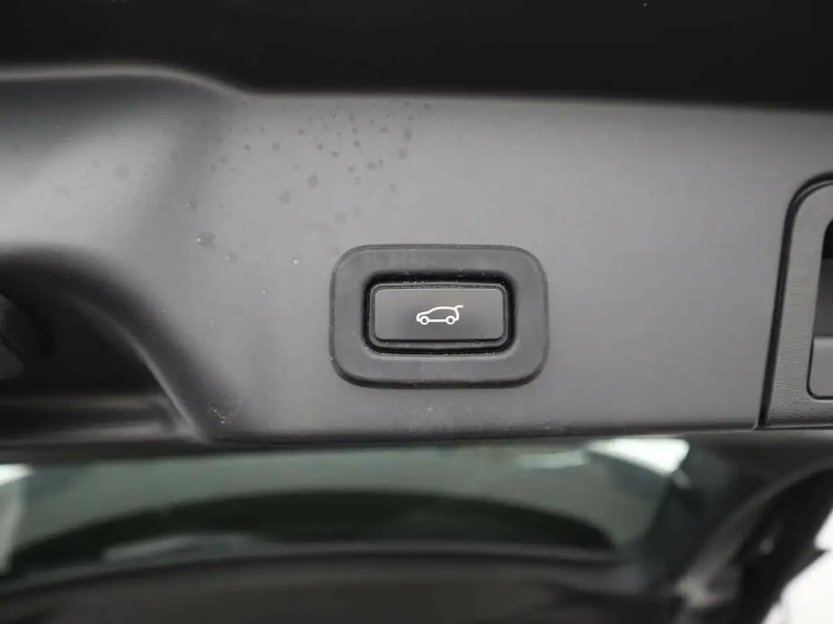 2021-land-rover-range-rover-evoque-15-p300e-se-big-10