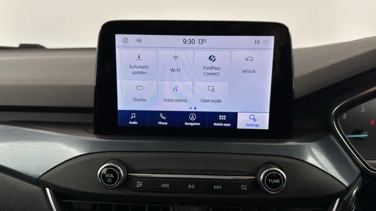 2019-ford-focus-20-active-x-estate-big-16