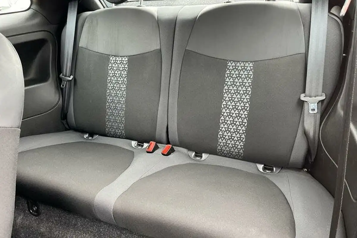 2019-fiat-500-12-sport-big-19