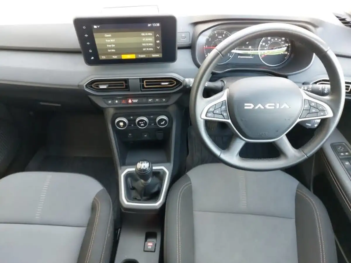 2023-dacia-sandero-stepway-10-tce-essential-90bhp-big-2