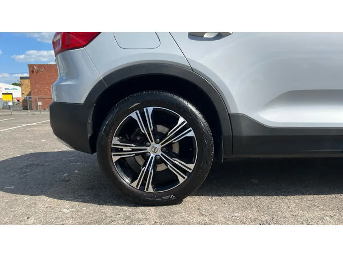 2021-volvo-xc40-15-t4-inscription-208bhp-big-6