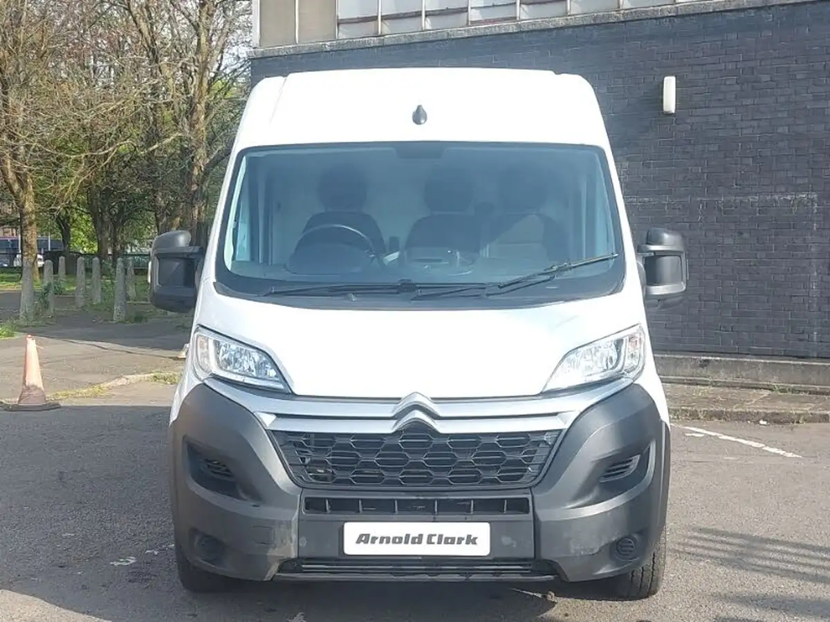 2022-citroen-relay-22bluehdi-35-l2h2-enterprise-big-12