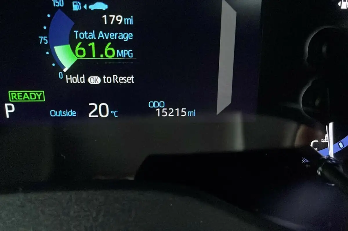2023-toyota-yaris-cross-15-vvt-i-excel-awd-i-big-13