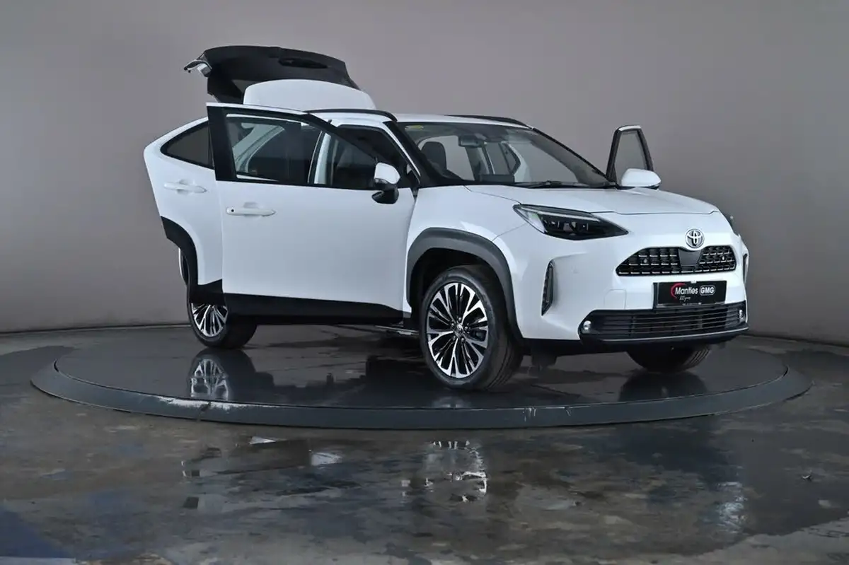 2023-toyota-yaris-cross-15-vvt-i-excel-awd-i-big-37