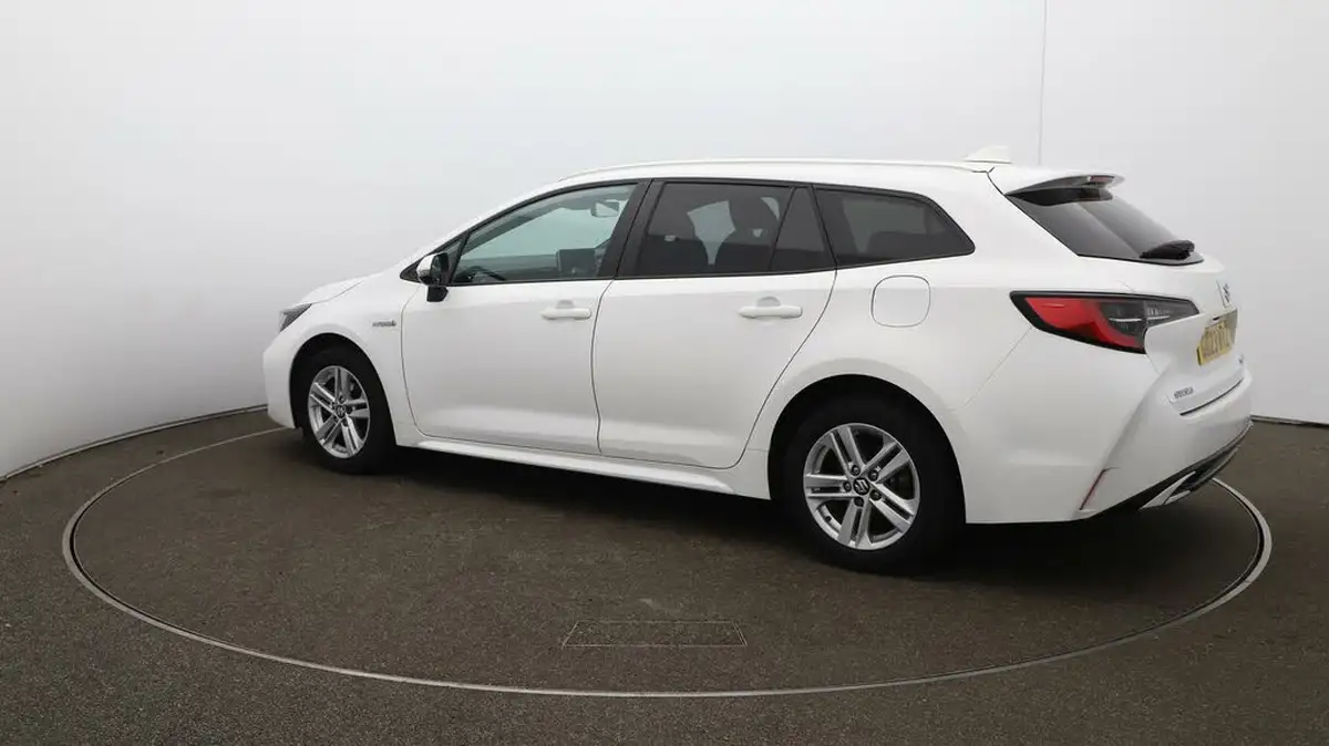 2023-suzuki-swace-18-motion-big-36
