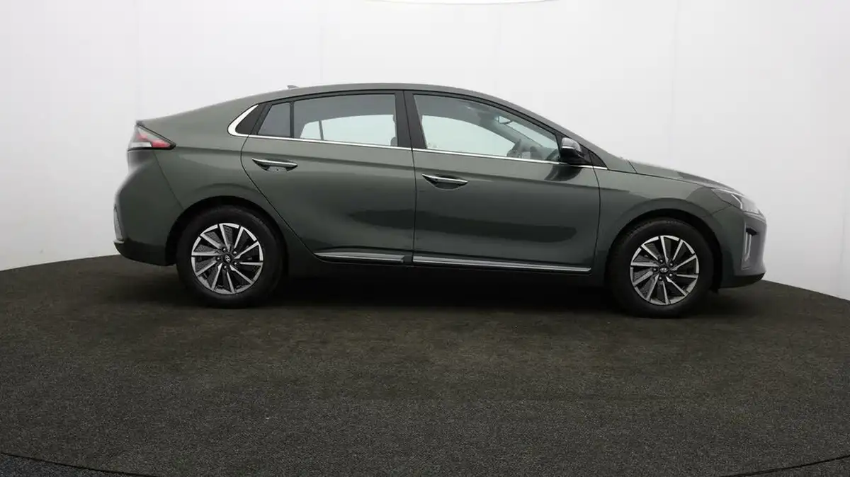 2022-hyundai-ioniq-e-premium-electric-big-38