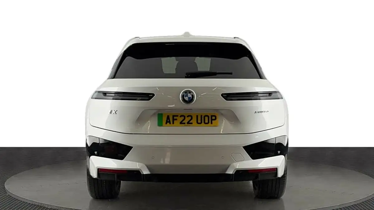 2022-bmw-ix-e-xdrive-50-m-sport-big-4