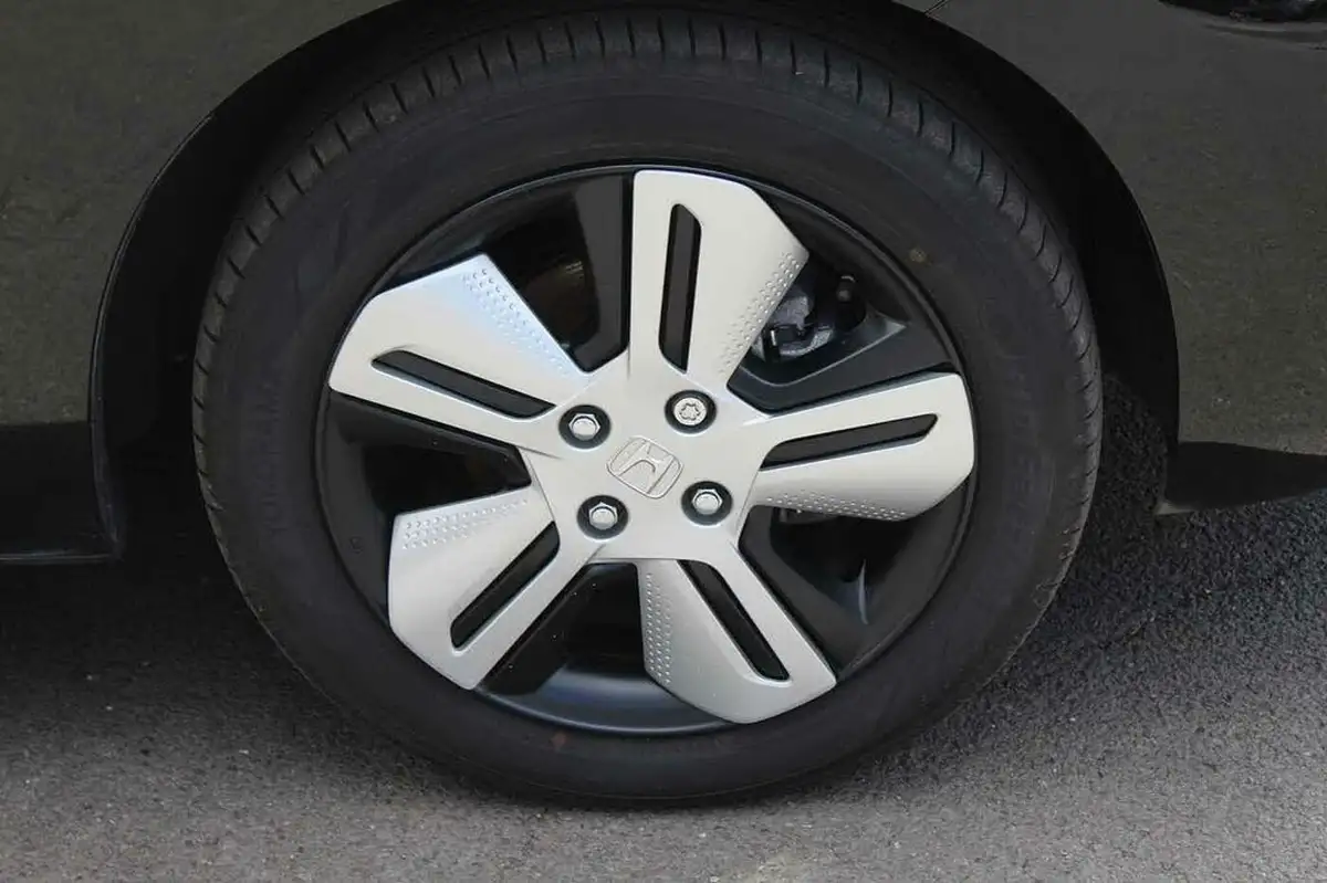 2022-honda-jazz-15-i-mmd-ex-107ps-big-13