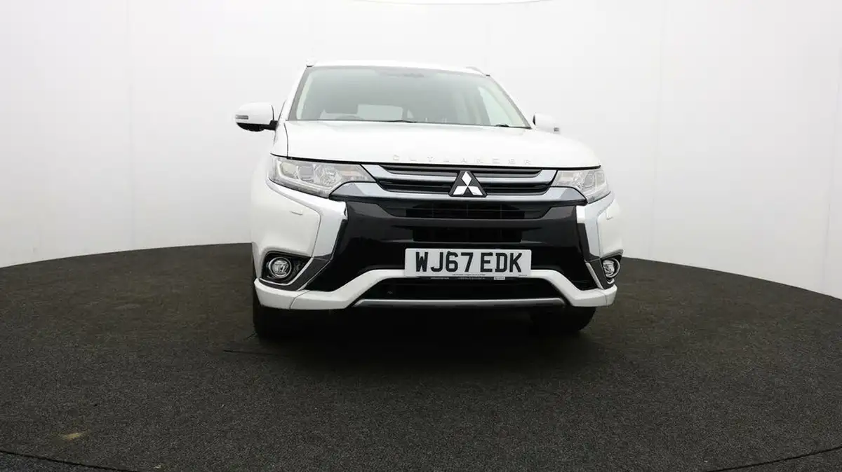 2017-mitsubishi-outlander-20-4h-phev-big-51