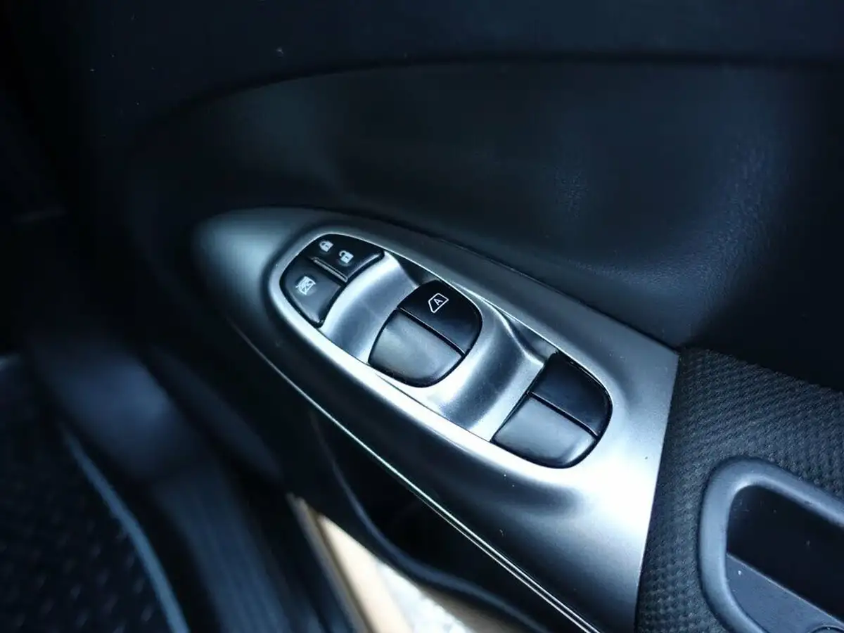 2015-nissan-juke-15dci-acenta-big-28