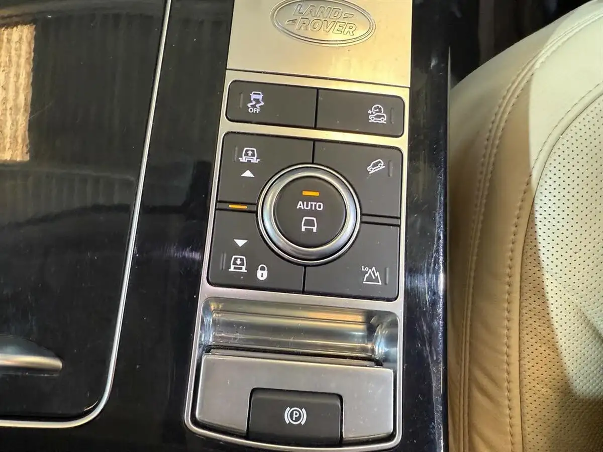 2020-land-rover-range-rover-30-p400-vogue-se-big-18