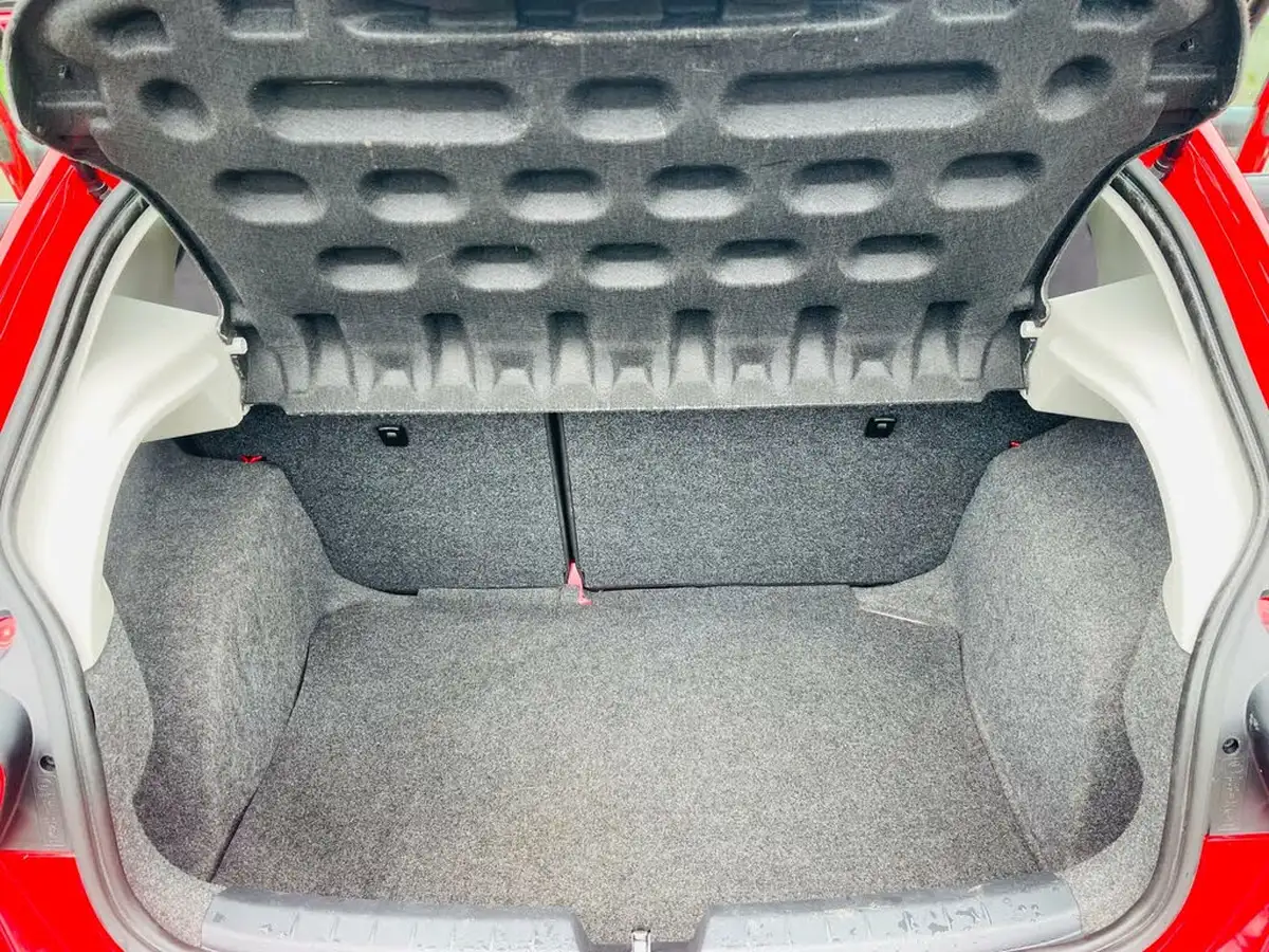 2015-seat-ibiza-14-toca-hatchback-5d-big-22