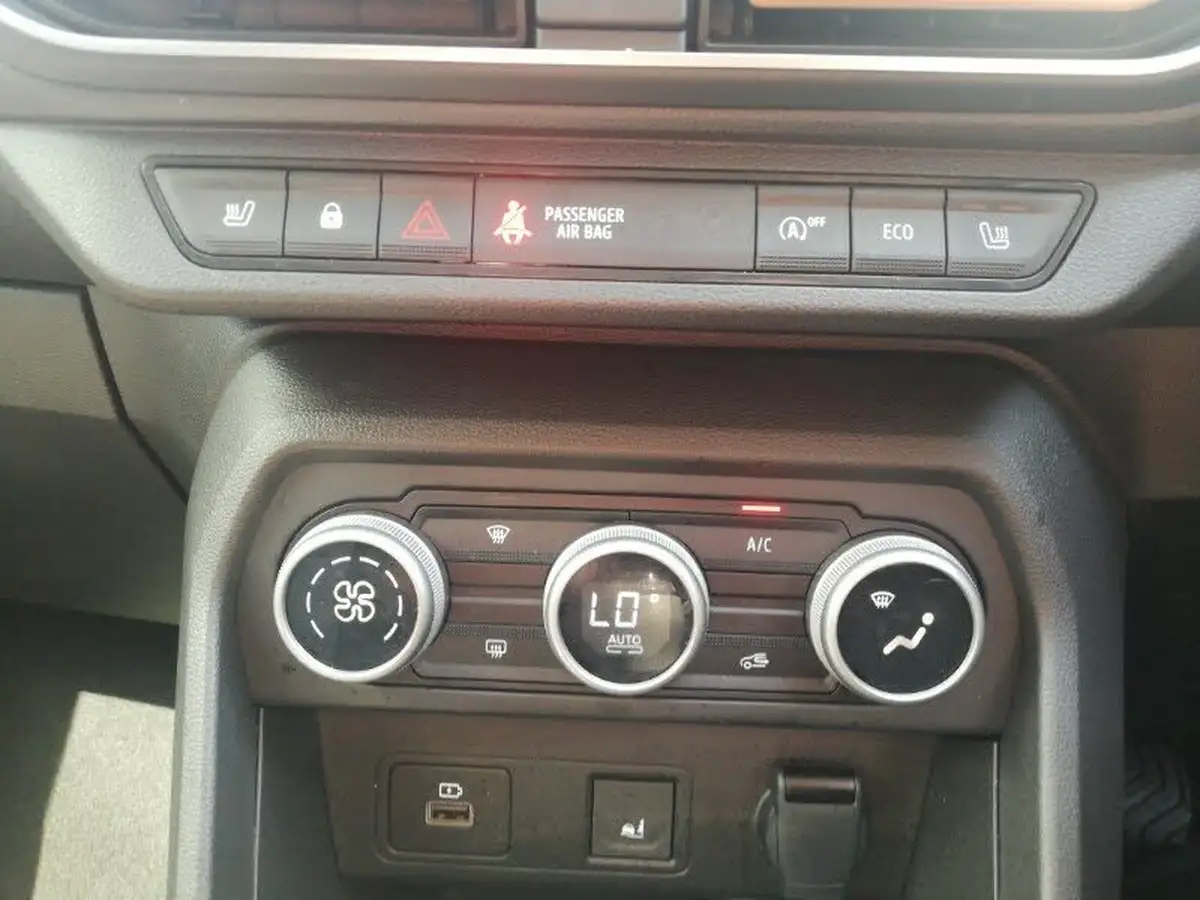 2024-dacia-sandero-stepway-10-tce-extreme-90bhp-big-15