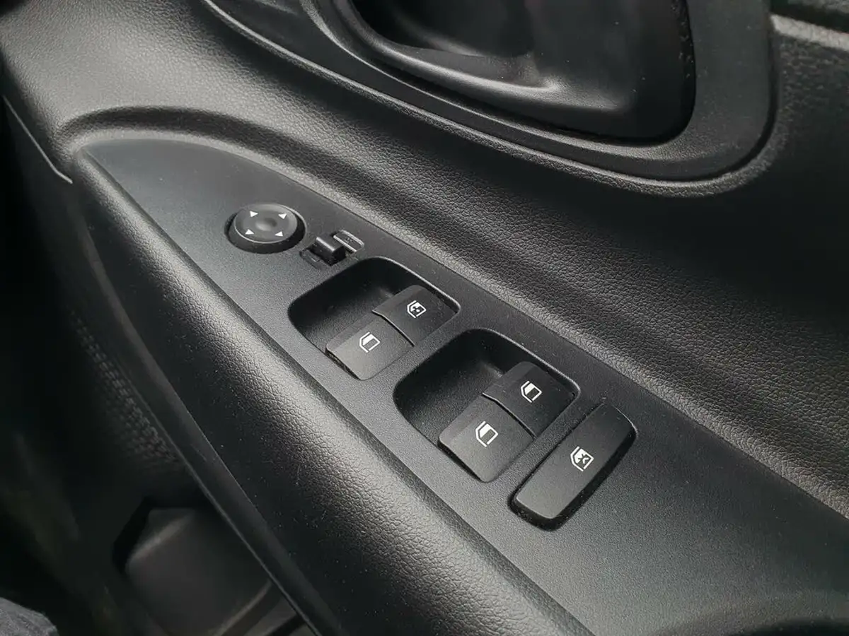 2022-hyundai-i20-10-t-gdi-se-connect-eclutch-imt-big-25