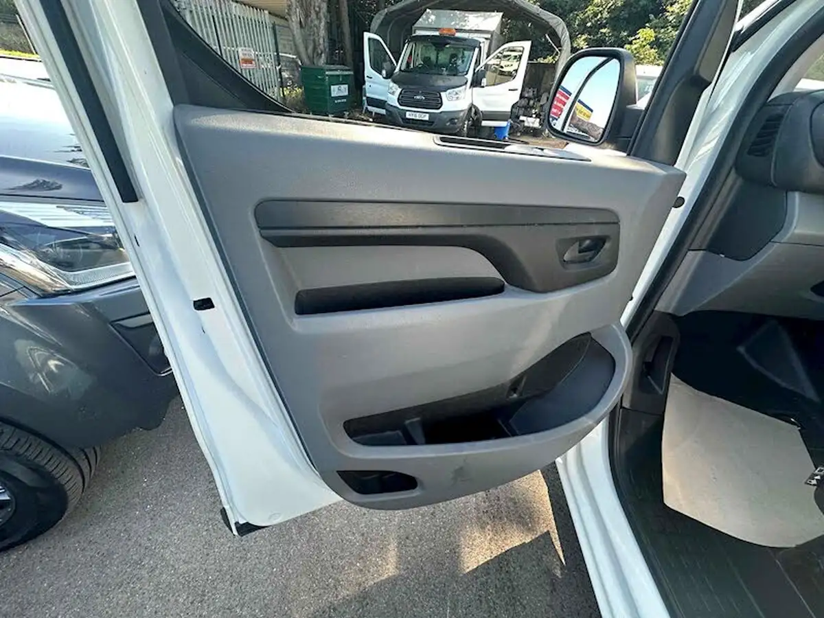 2020-citroen-dispatch-15bluehdi-enterprise-xl-1000-100pseu6dt-e-big-31