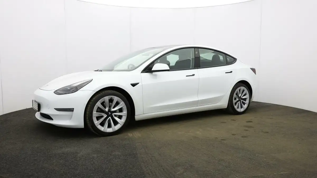 2021-tesla-model-3-e-long-range-4x4-big-35