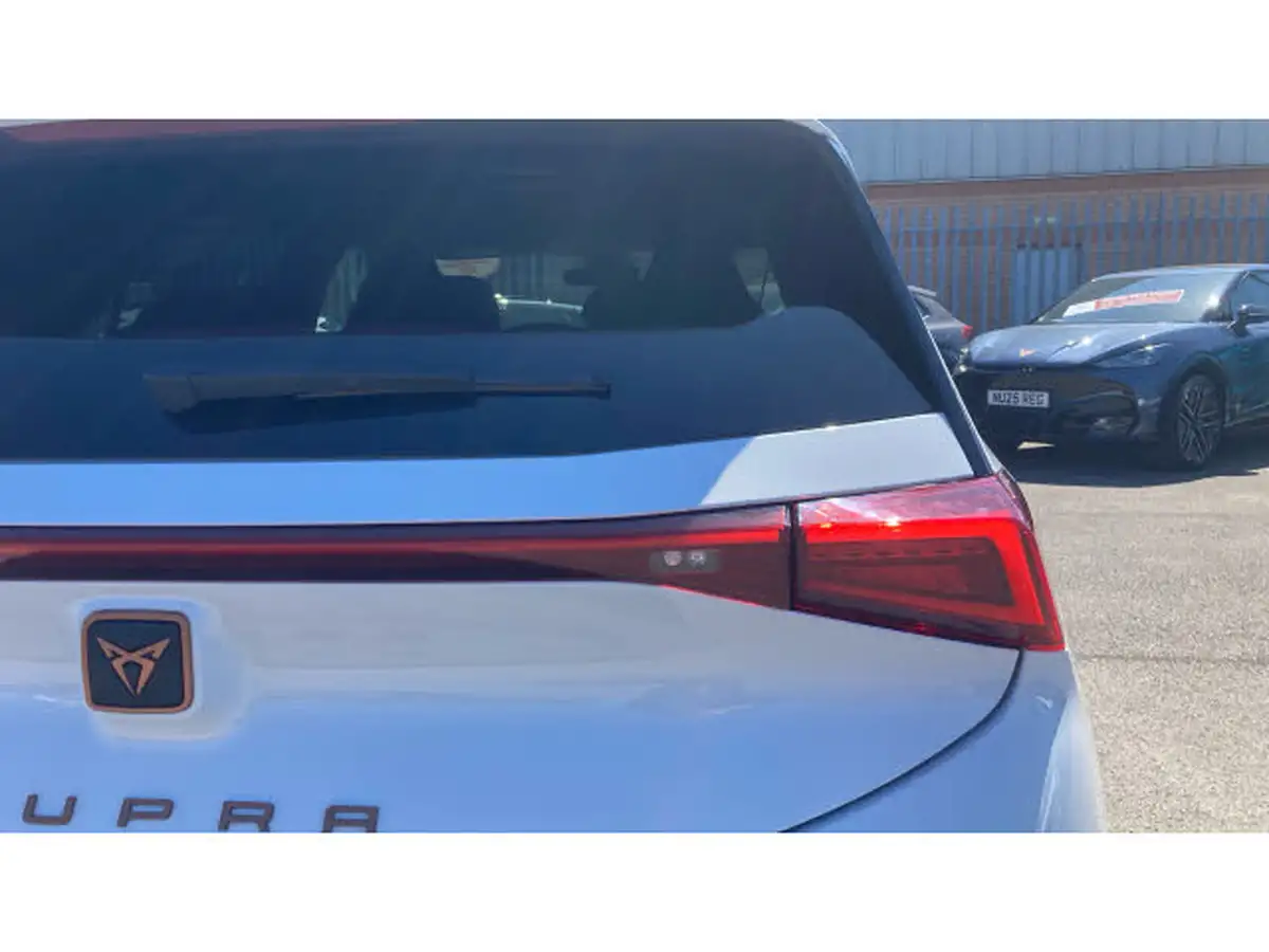 2024-cupra-born-e-v3-230ps-77kwh-e-boost-big-22