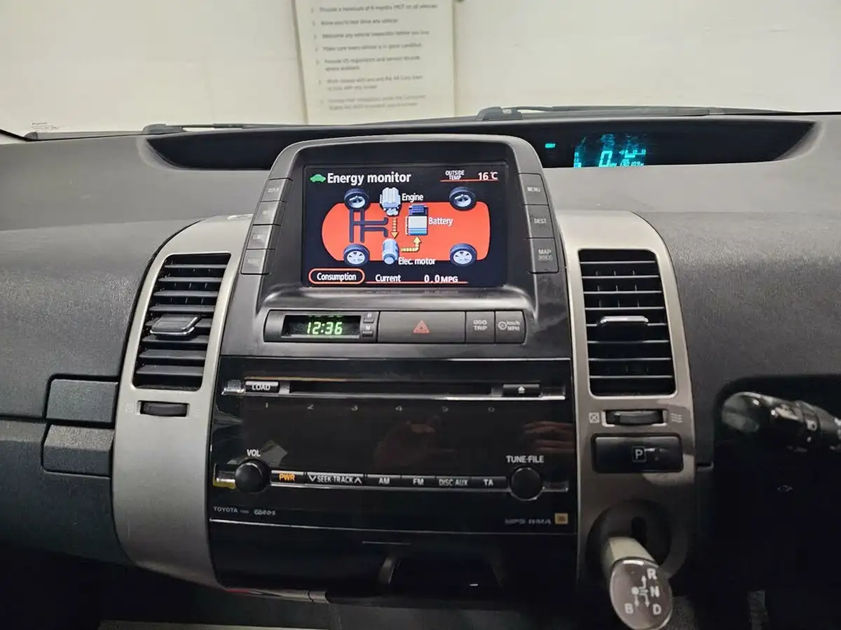 2008-toyota-prius-15-vvt-i-t-spirit-big-37