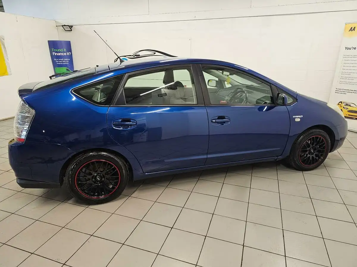 2008-toyota-prius-15-vvt-i-t-spirit-big-13