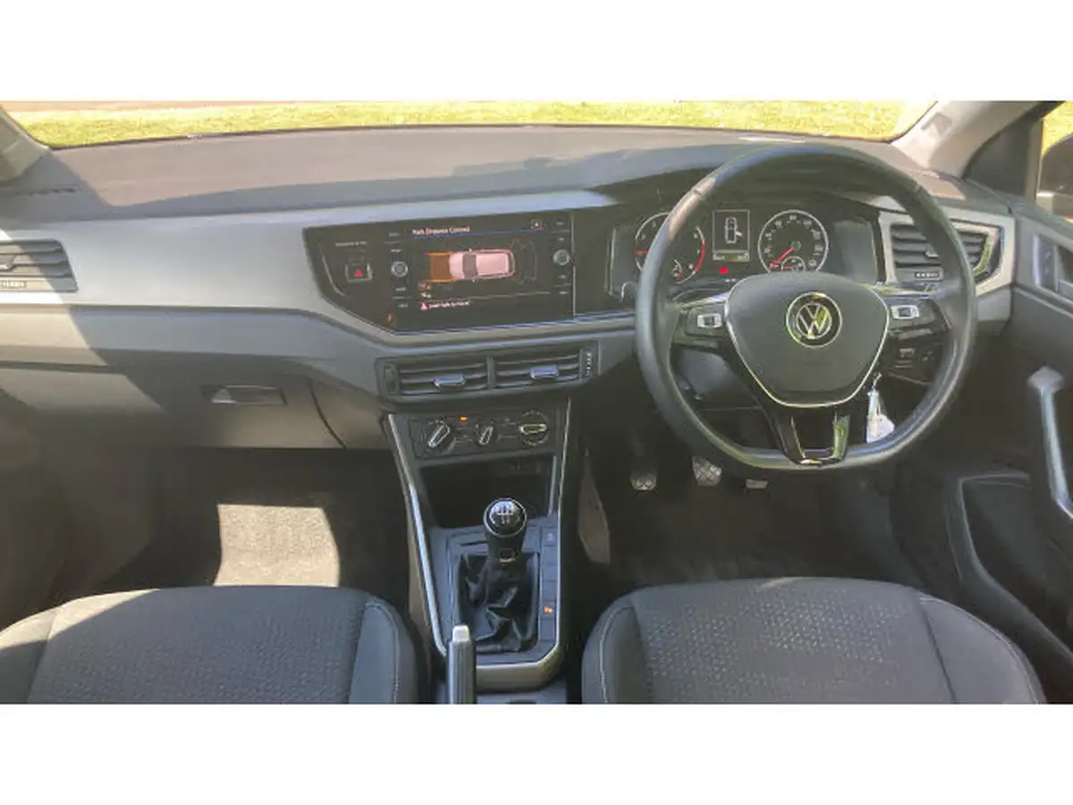 2021-volkswagen-polo-10-tsi-match-big-8