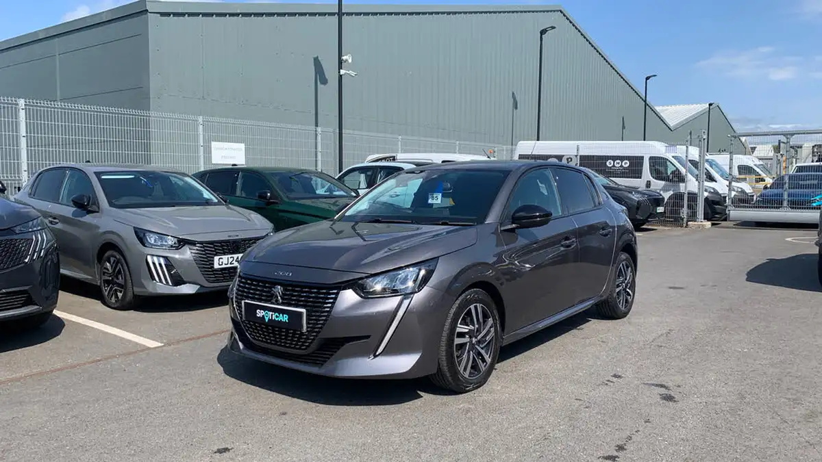2023-peugeot-208-12-puretech-allure-premium-100ps-big-6