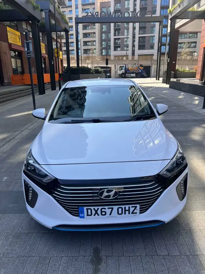 2017-hyundai-ioniq-16-gdi-se-hybrid-big-45
