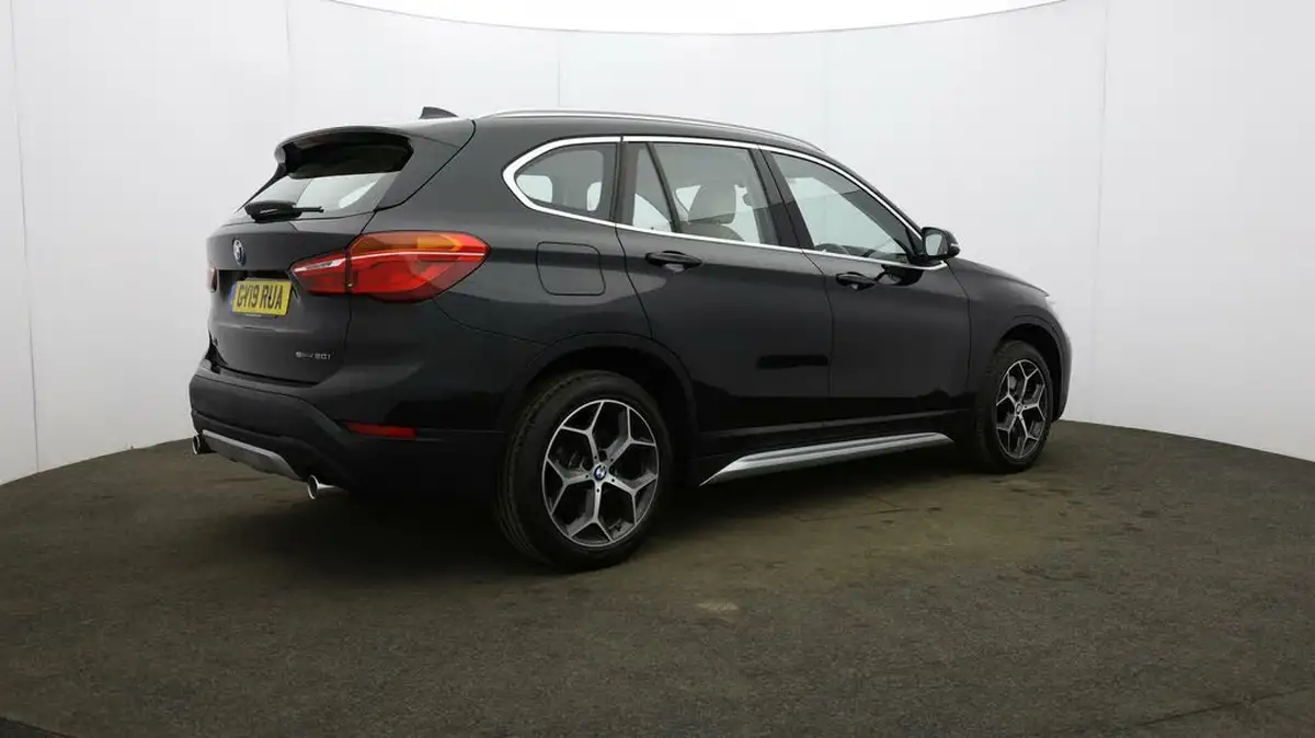 2019-bmw-x1-20-sdrive-20i-xline-sdrive-20i-big-56