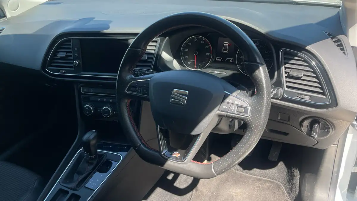 2018-seat-leon-14-ecotsi-fr-technology-estate-5d-dsg-big-8
